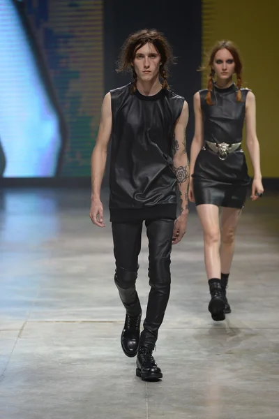 Look 1